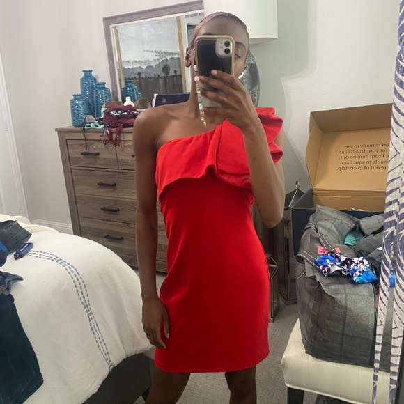 MBM Unlimited | Red One Shoulder Ruffle Midi Dress - Picture 1 of 2